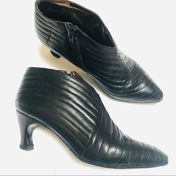Vintage black leather Christina Perez booties Sz 6.5 - Picture 1 of 7